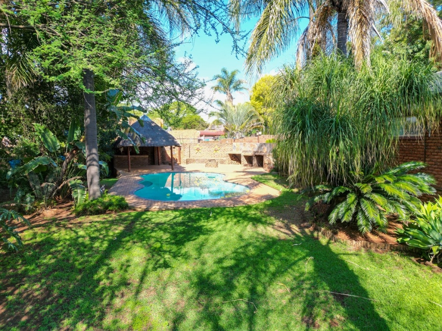 4 Bedroom Property for Sale in Ifafi North West